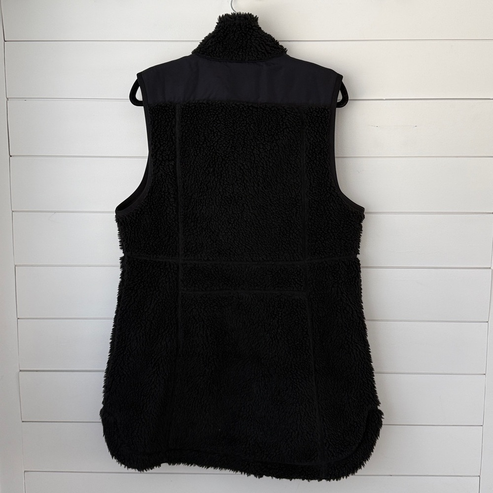 L.L. Bean Women’s Black Sherpa Fleece Zip Vest - Picture 3 of 6